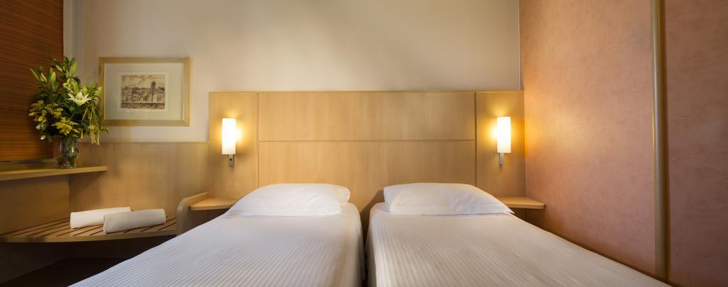 Rafael Hotel 3*