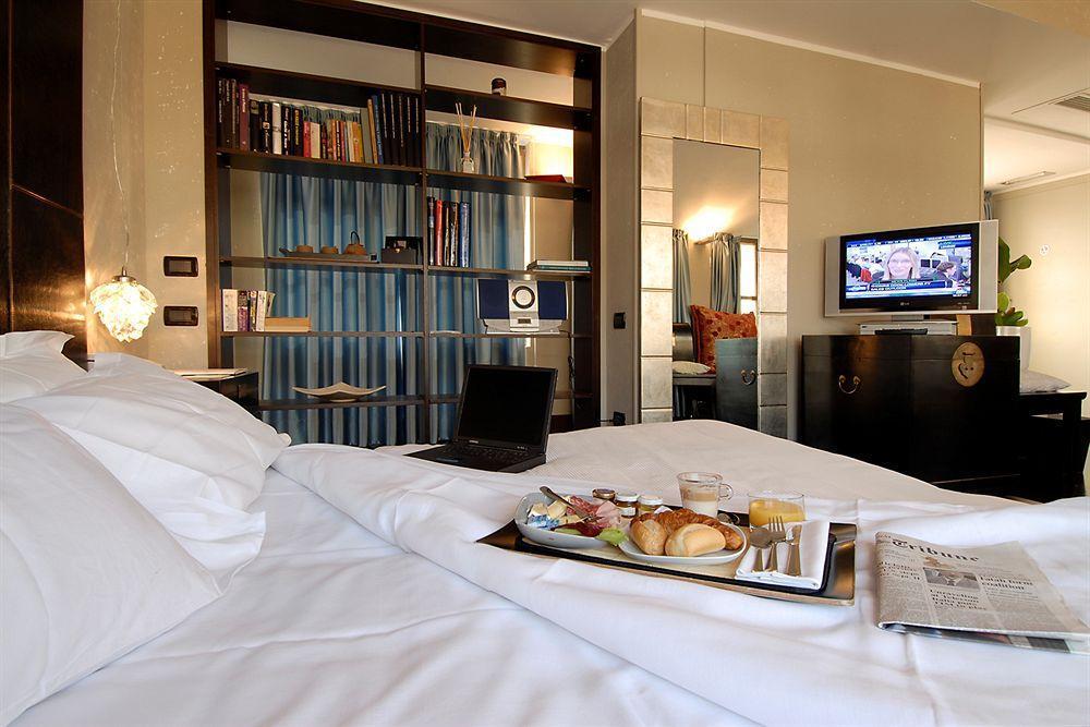 Townhouse 12 Hotel 4*