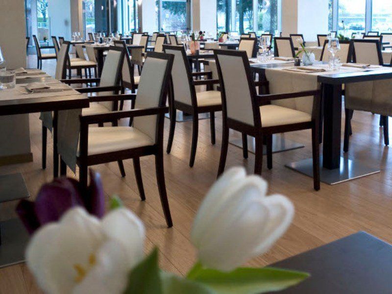 Western The Hub Hotel 4*