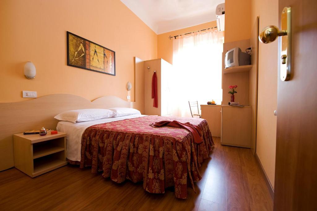 Sabatino Hotel 2*