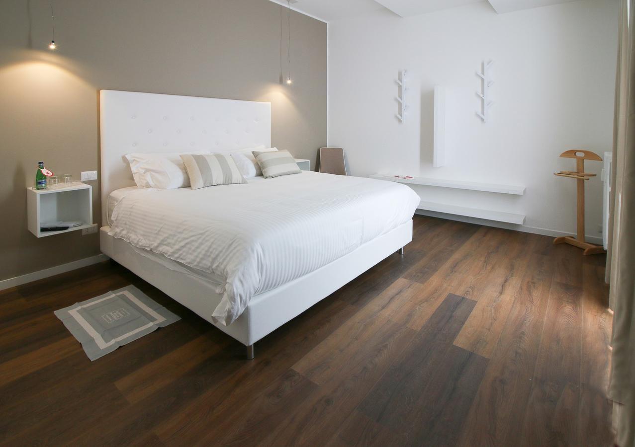 Apartment San Babila Deluxe Milan