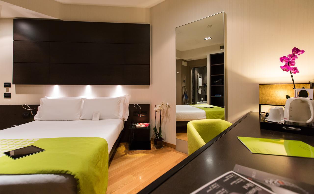Western The Hub Hotel 4*