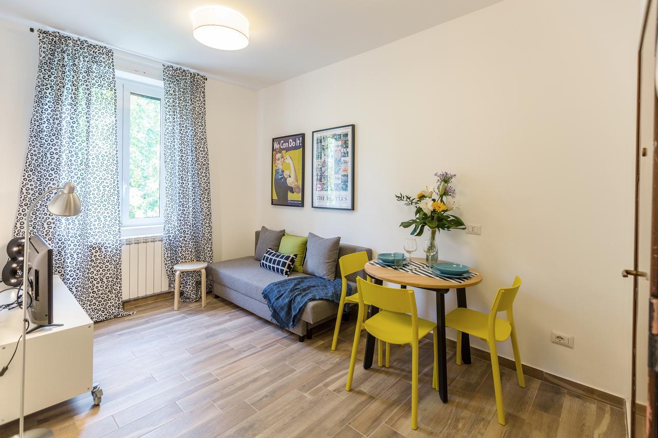Certosa Colorful Mini Flats Apartment Milan