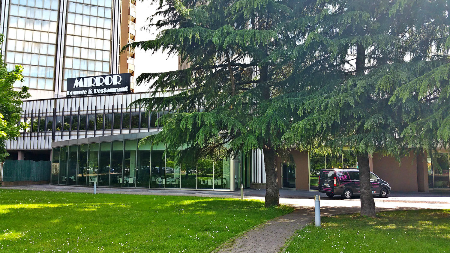 Western The Hub 4*