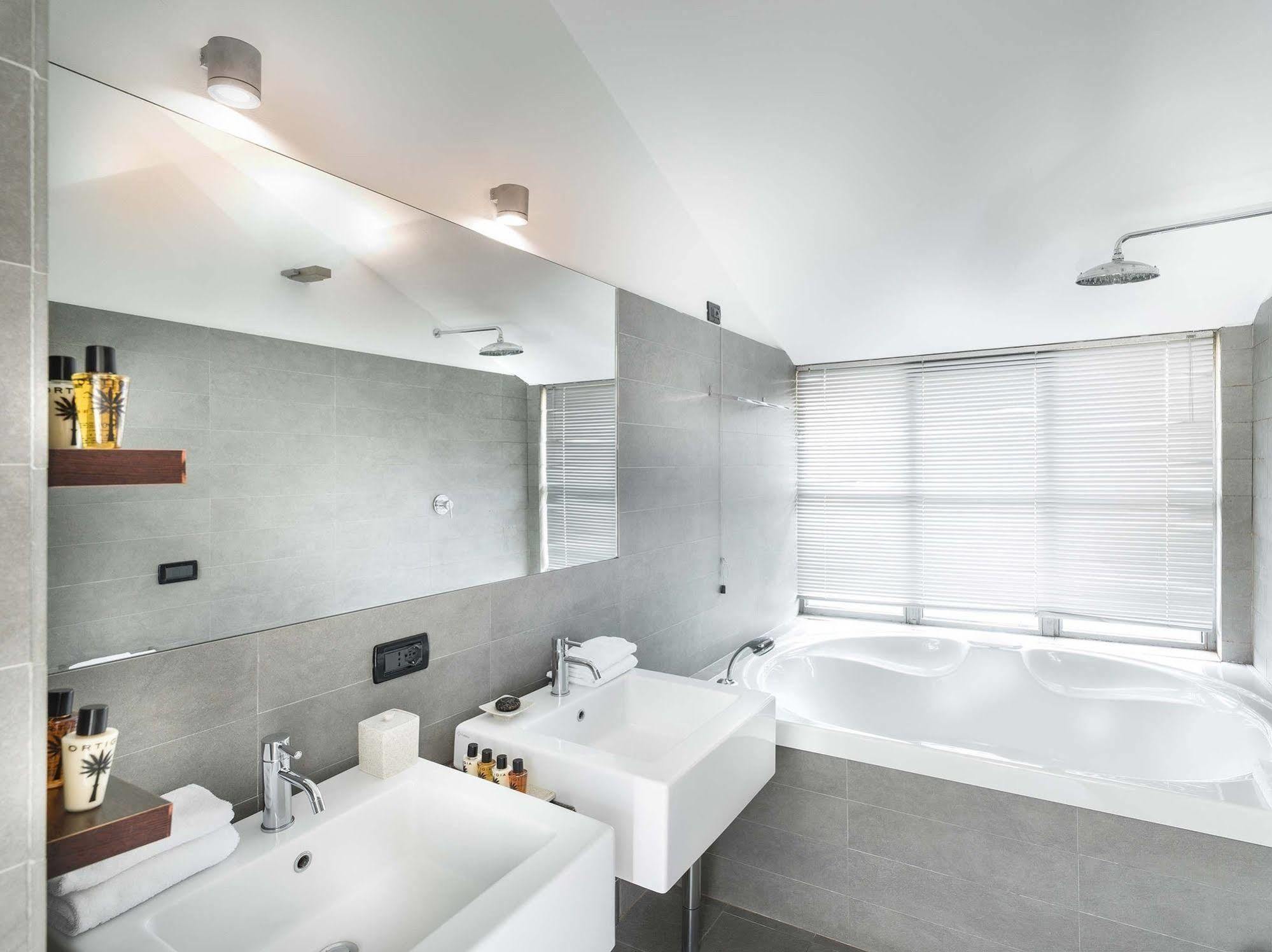 Townhouse 12 4* Milan