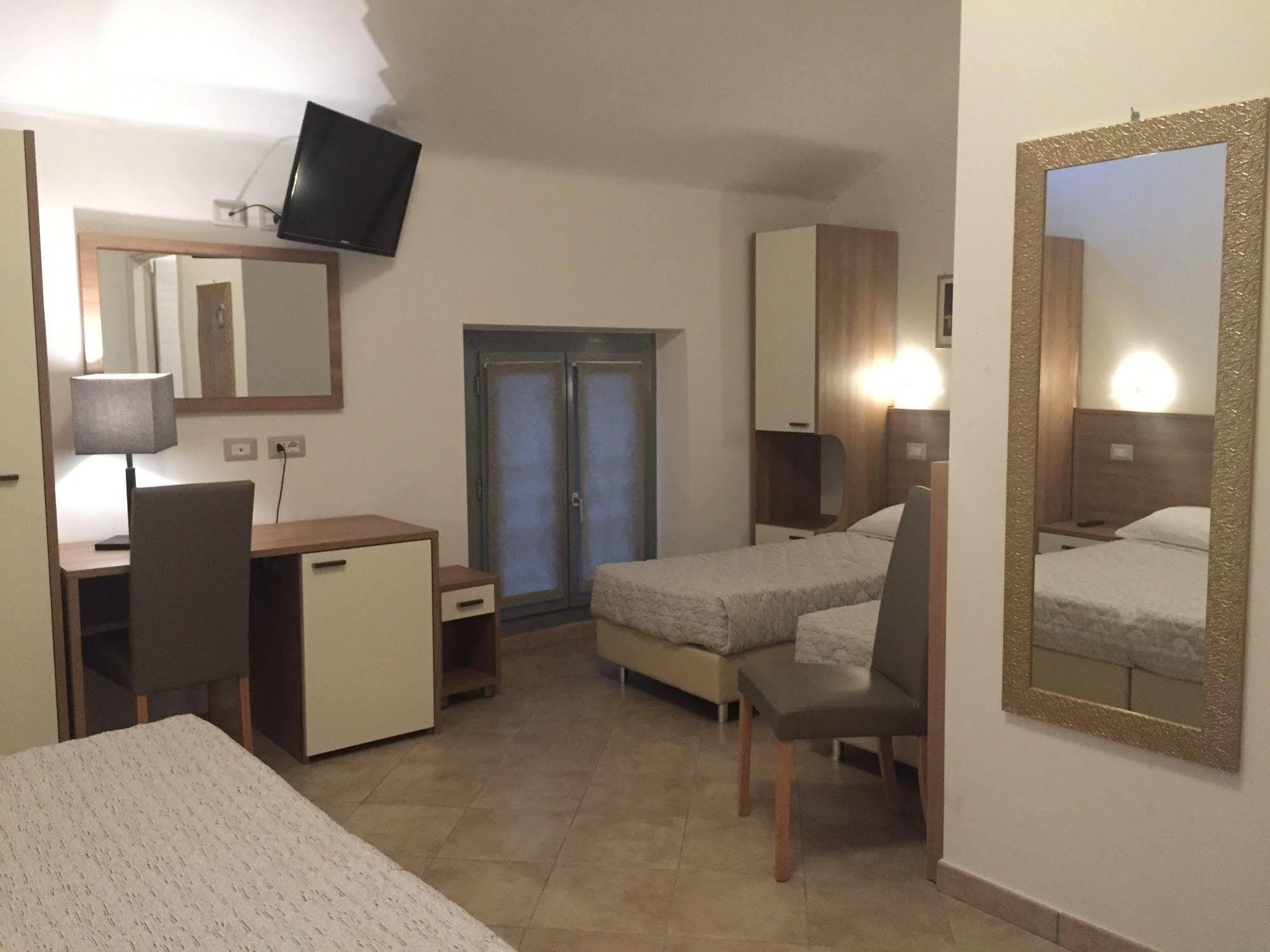 Montecarlo 3* Milan