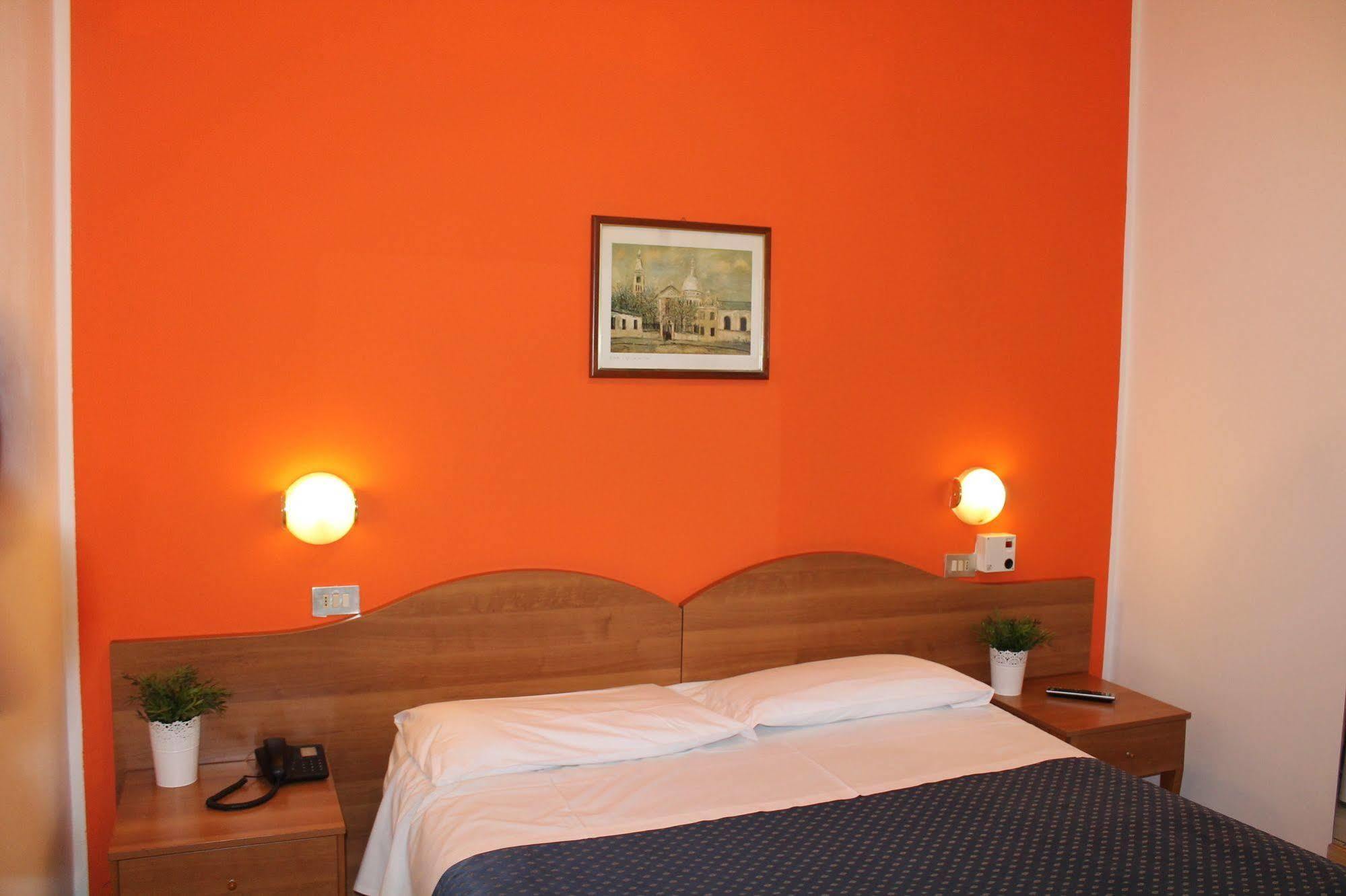 Catalani E Madrid Hotel
