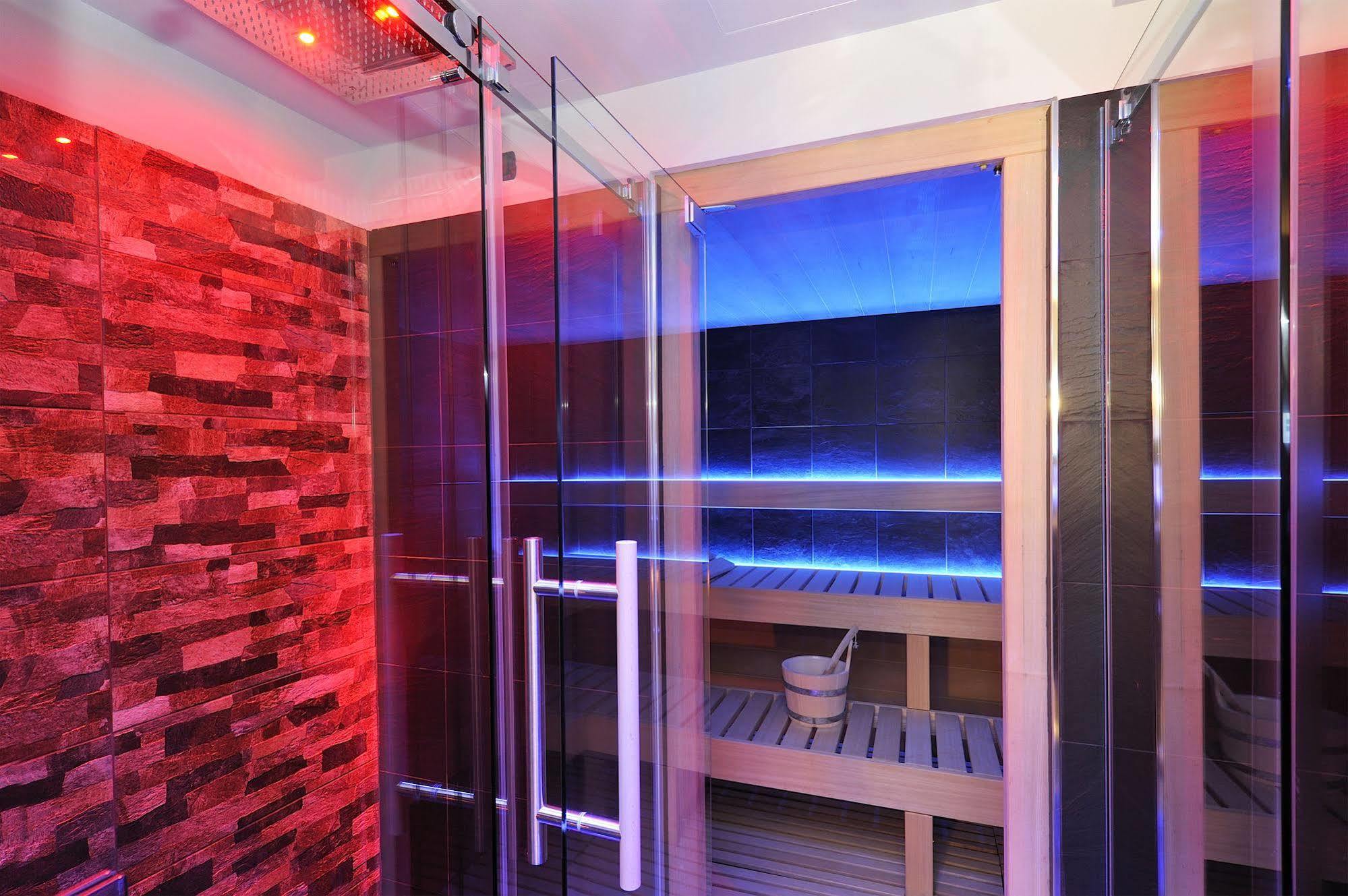 Biocity Hotel 3*