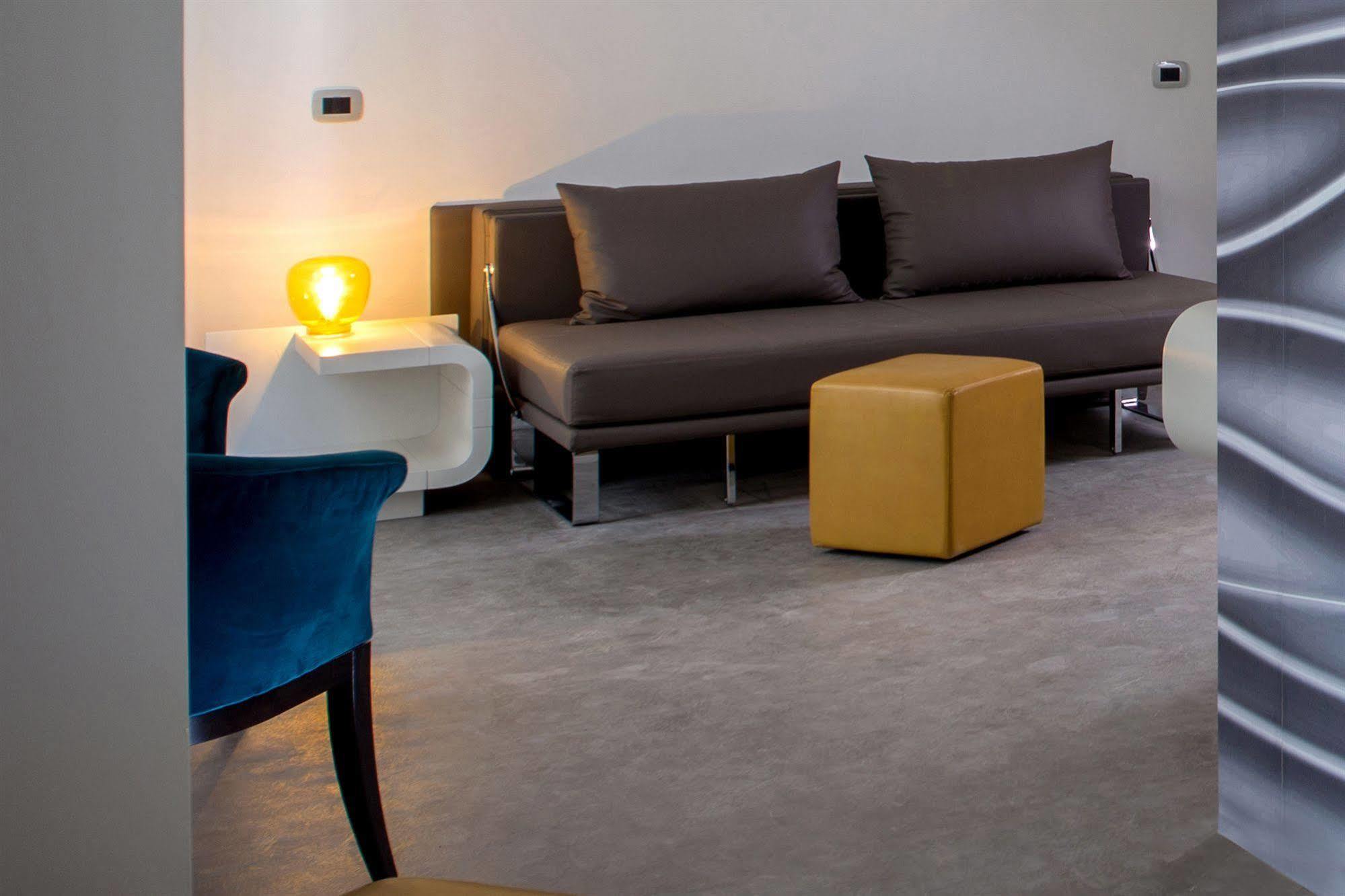 Montenapoleone Aparthotel 2*