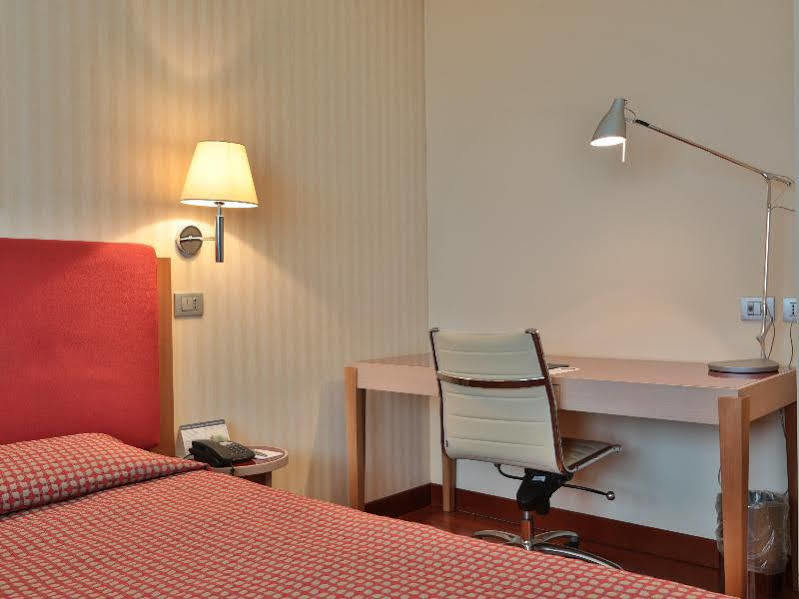 Unaway & Quark Due Aparthotel 4*