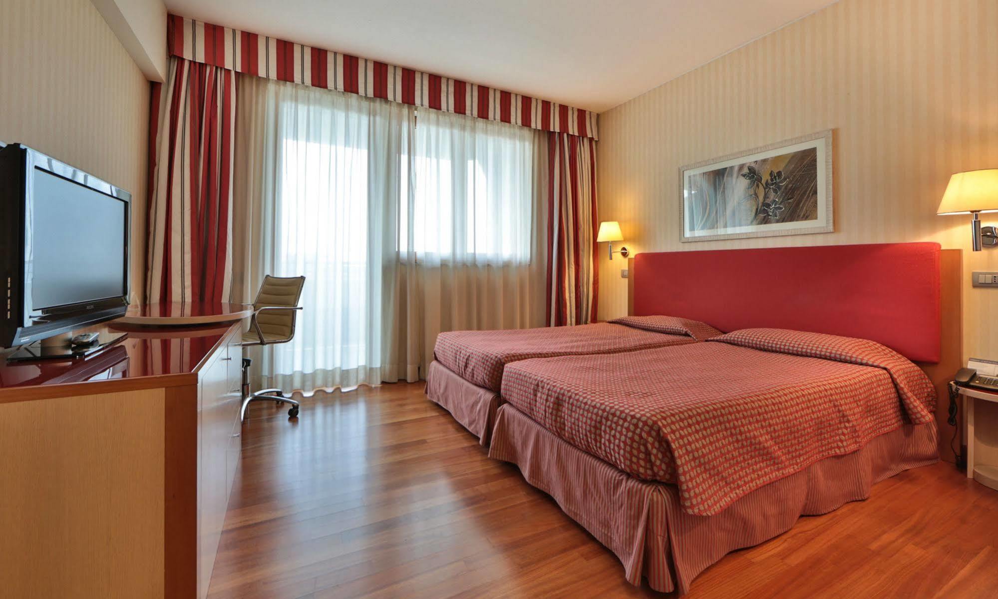 Unaway & Quark Due 4* Milan