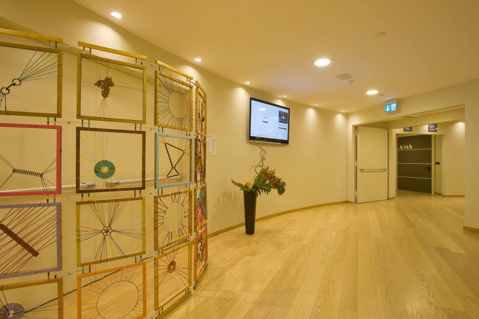 Western The Hub Hotel