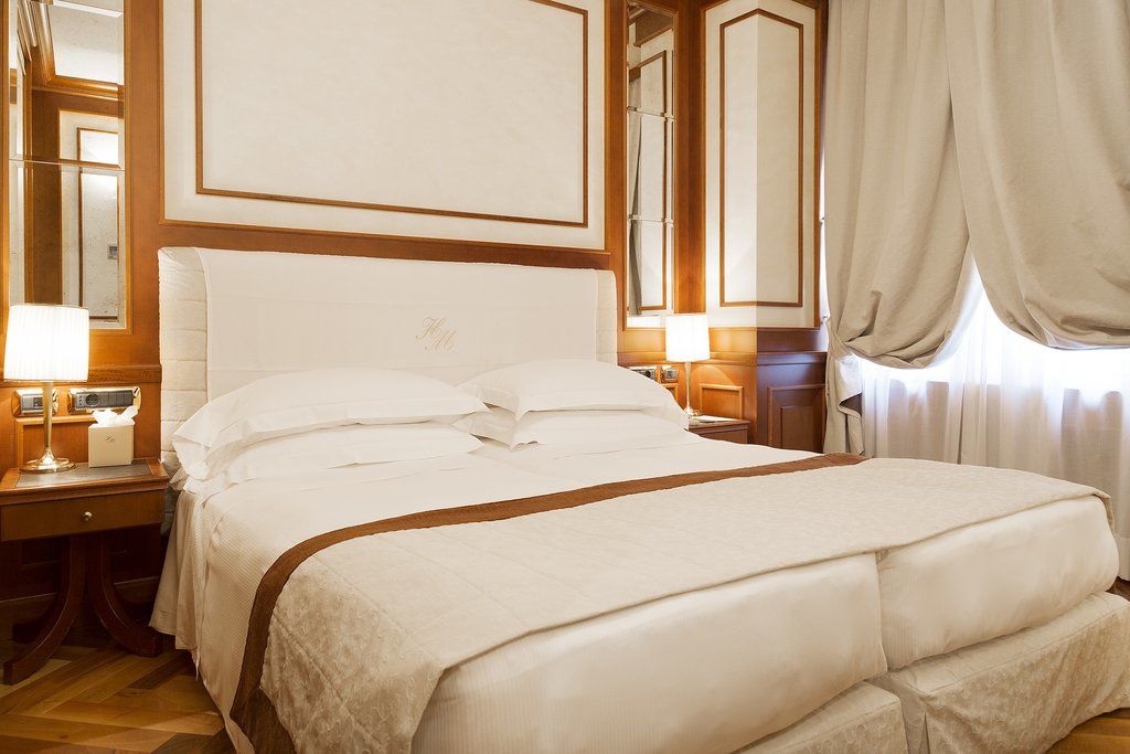 Manzoni 4* Milan