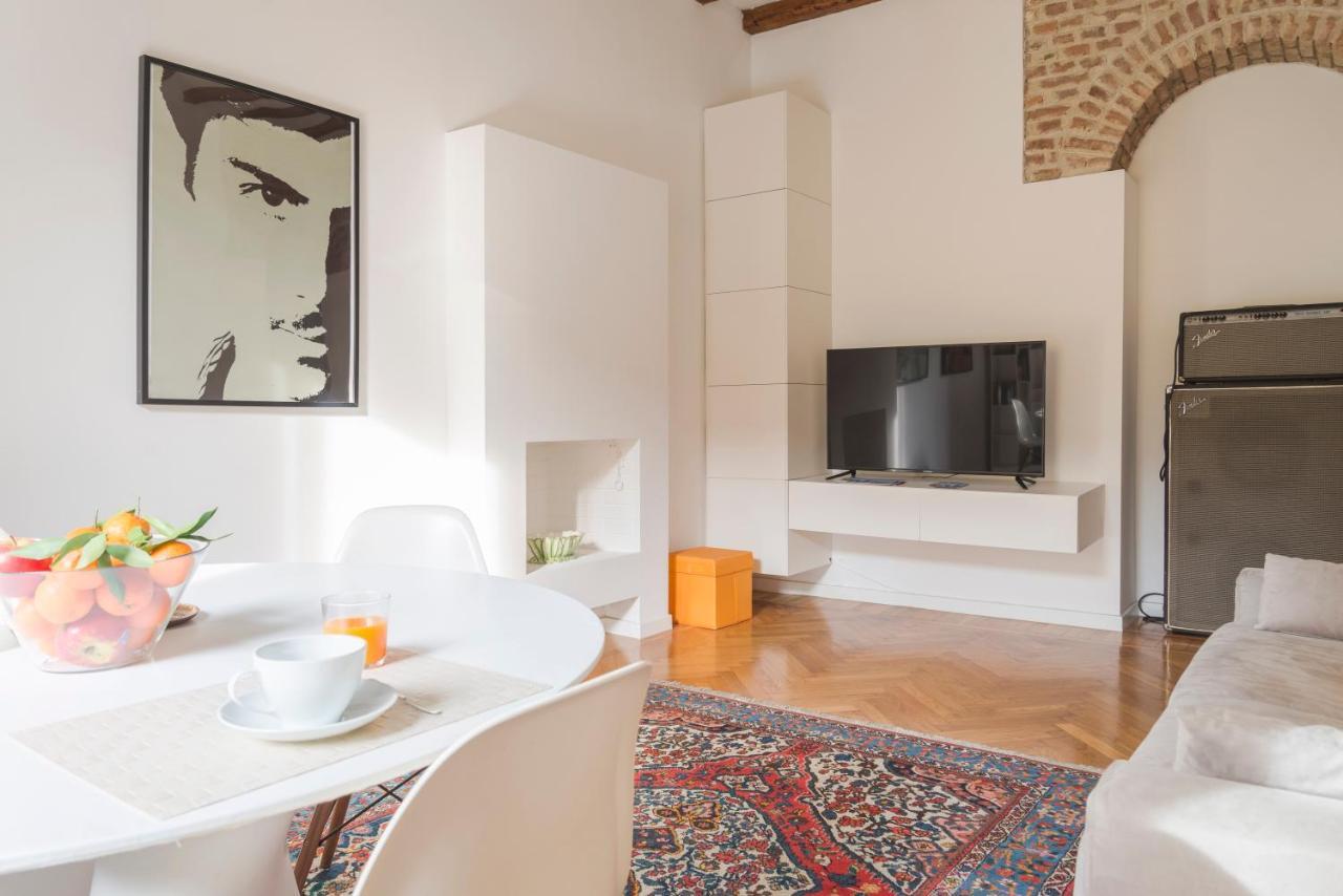 Apartment Heart Duomo Colonne Milan