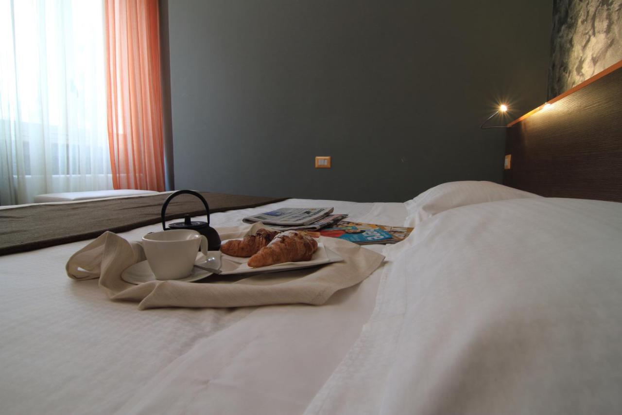 Metro Hotel 3*