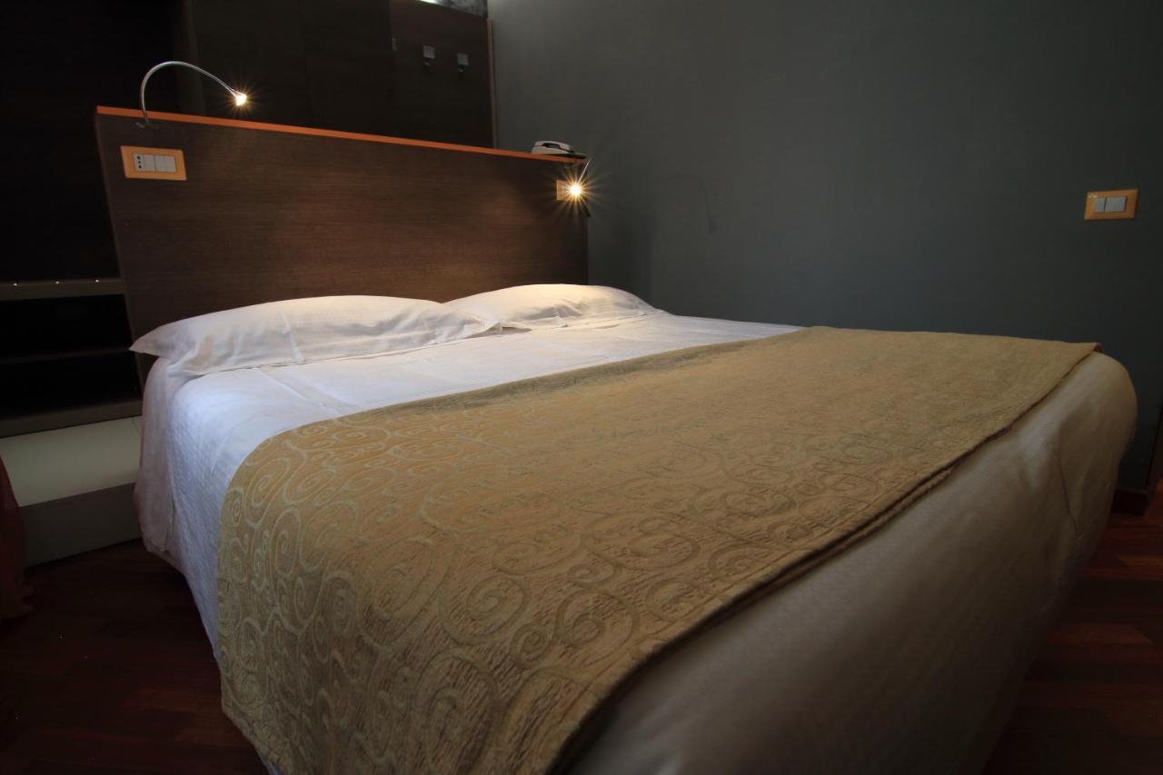 Hotel Metro 3*