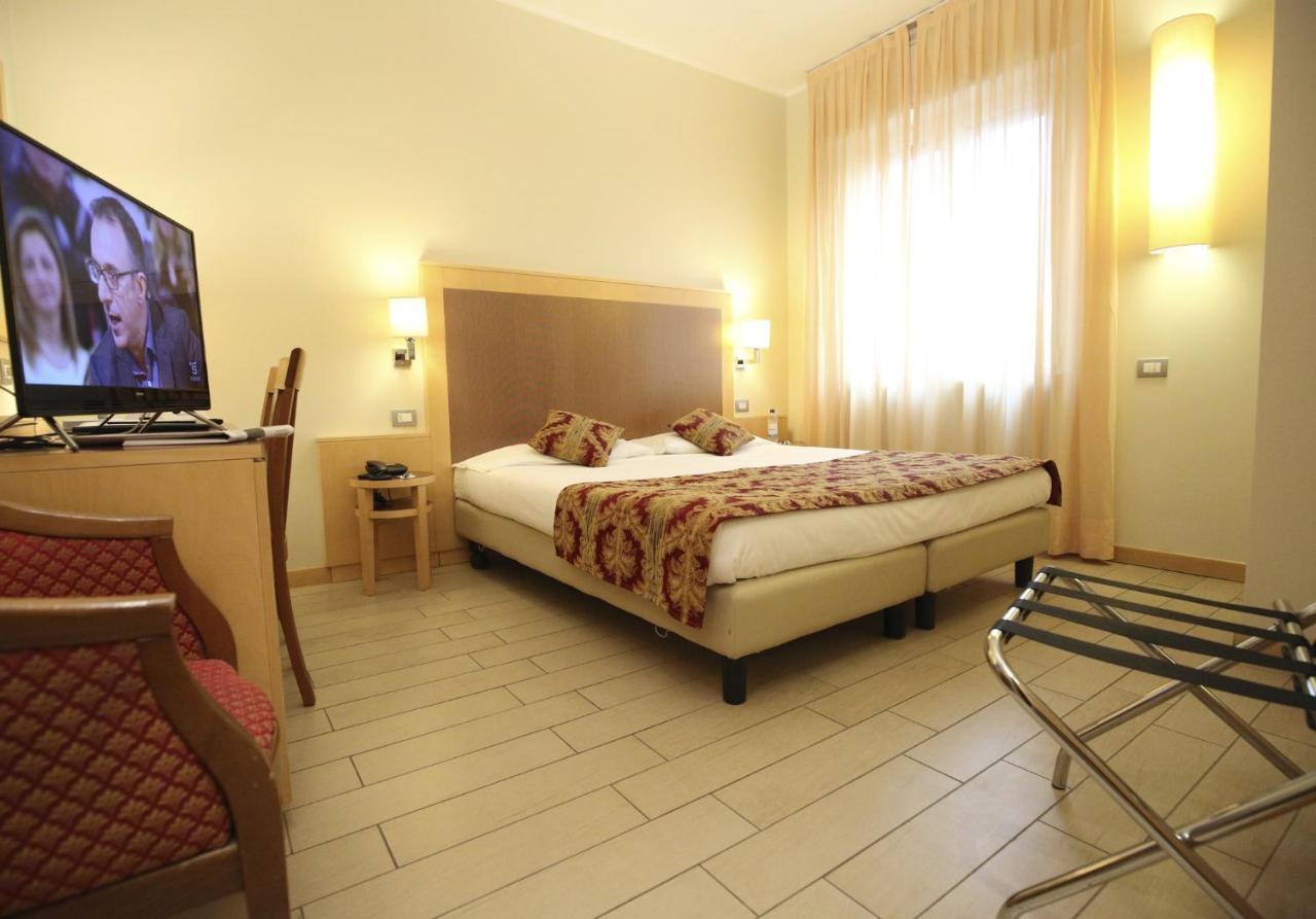 Mokinba Cristallo 3* Milan