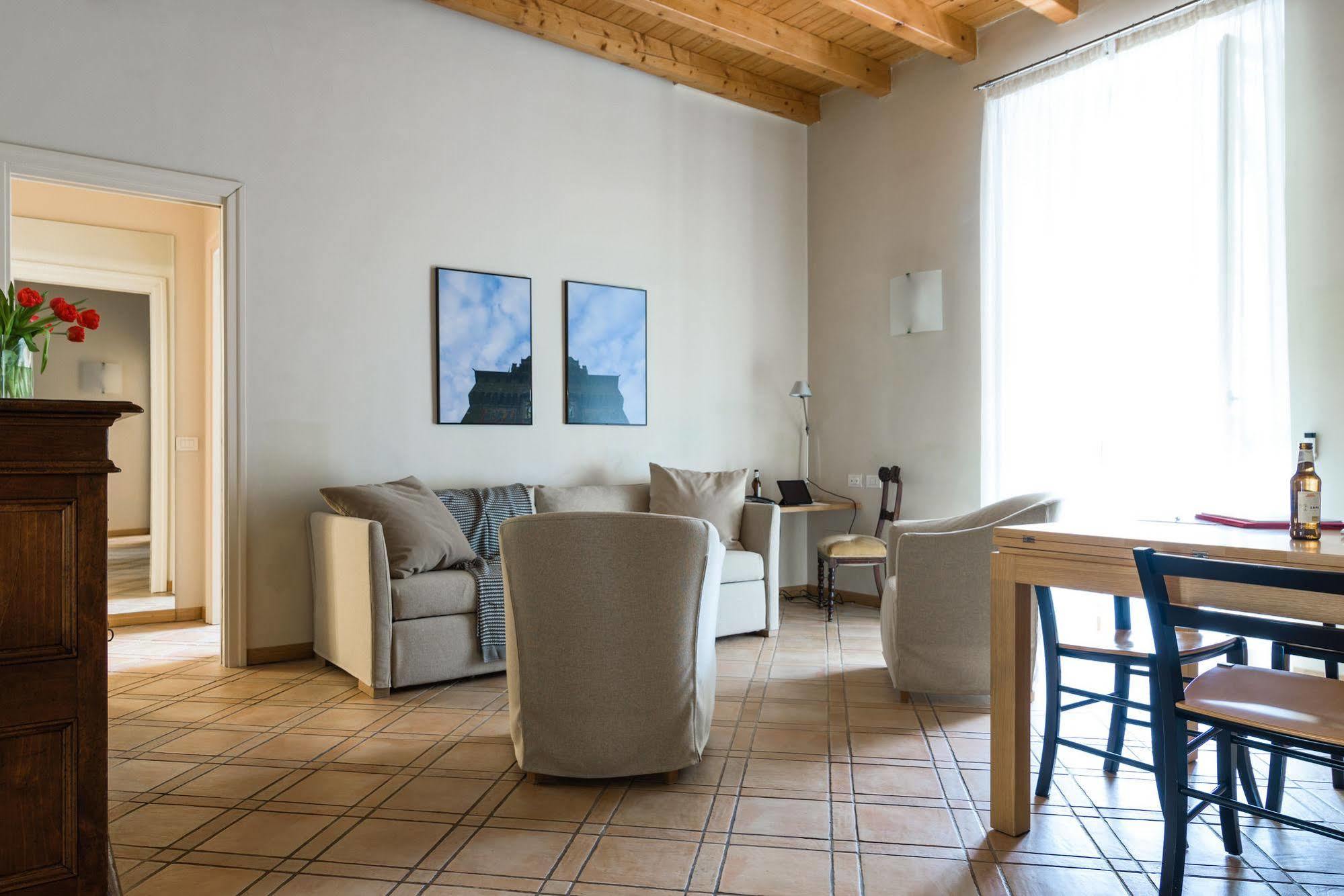 Aparthotel Ascanio Sforza - & 2*