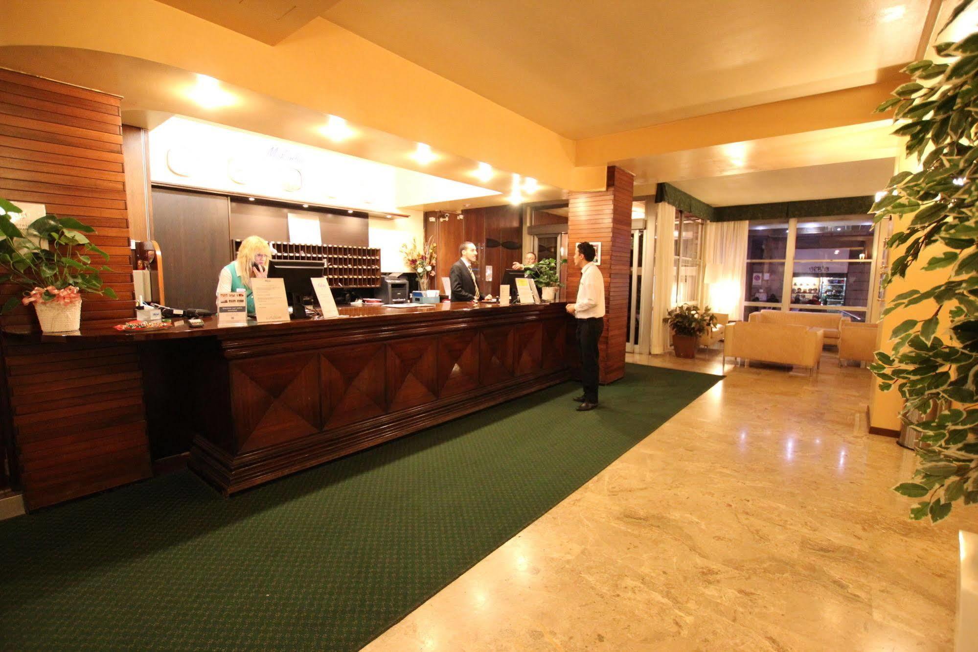 Mokinba Cristallo Hotel 3*