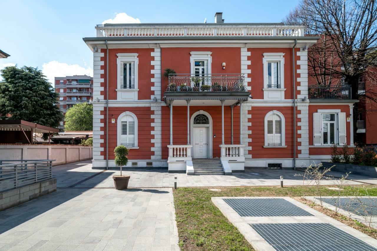 Nuovissimo E Luminoso Bilocale Zona Precotto Apartamento Milão