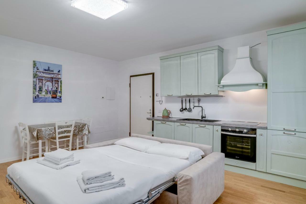 Nuovissimo E Luminoso Bilocale Zona Precotto Apartamento