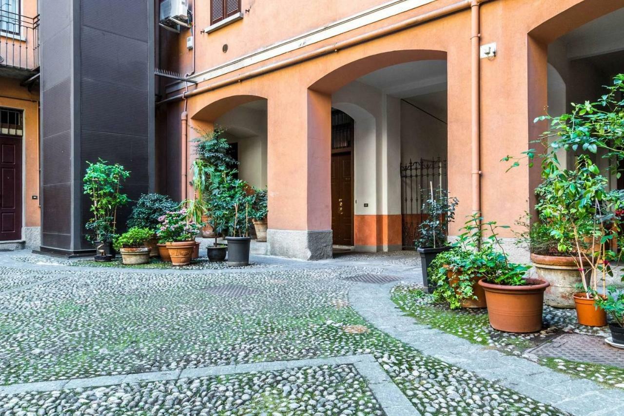 Apartment Altido Colorful For 2 Close To Sforzesco Castle