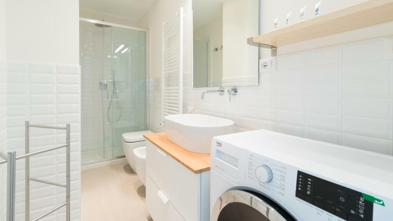 Italianway - Coni Zugna 17 * Milano