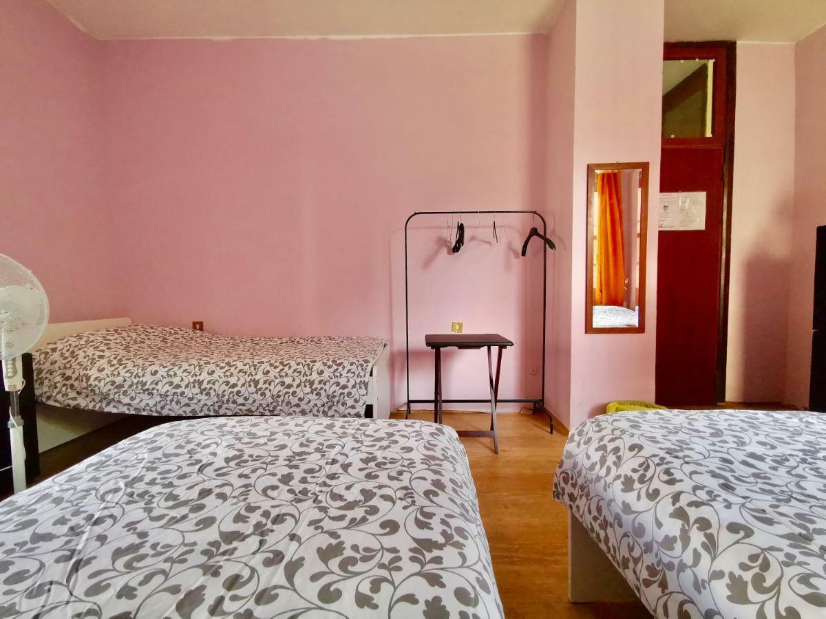 Guest house Wow *
