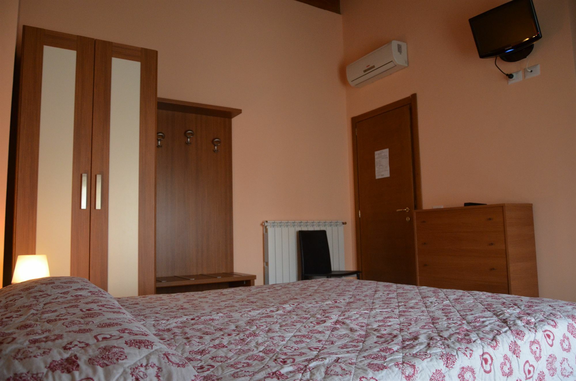 Cheta 2* Milano