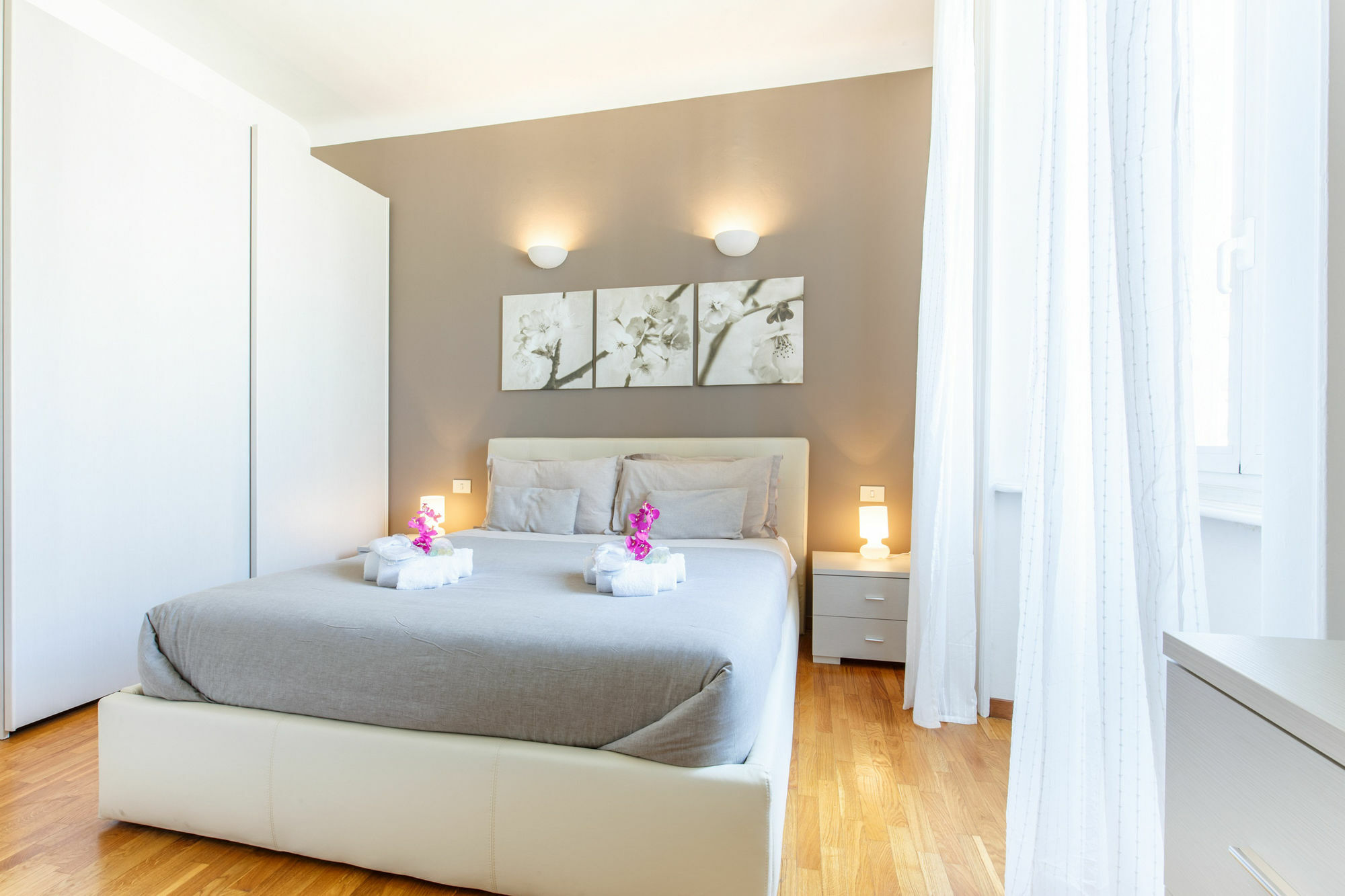 Suitelowcost - Station Apartment *
