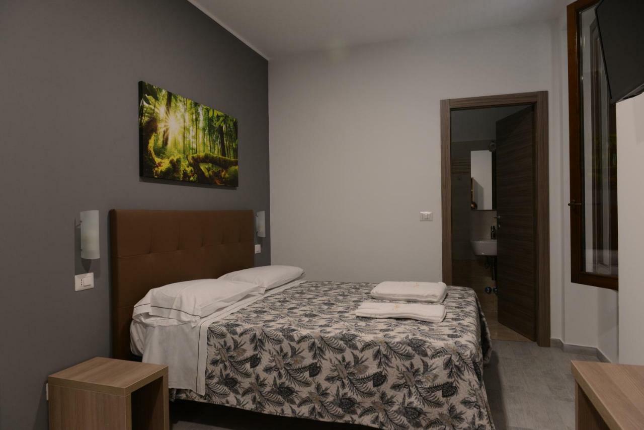 Hotel Oregon *