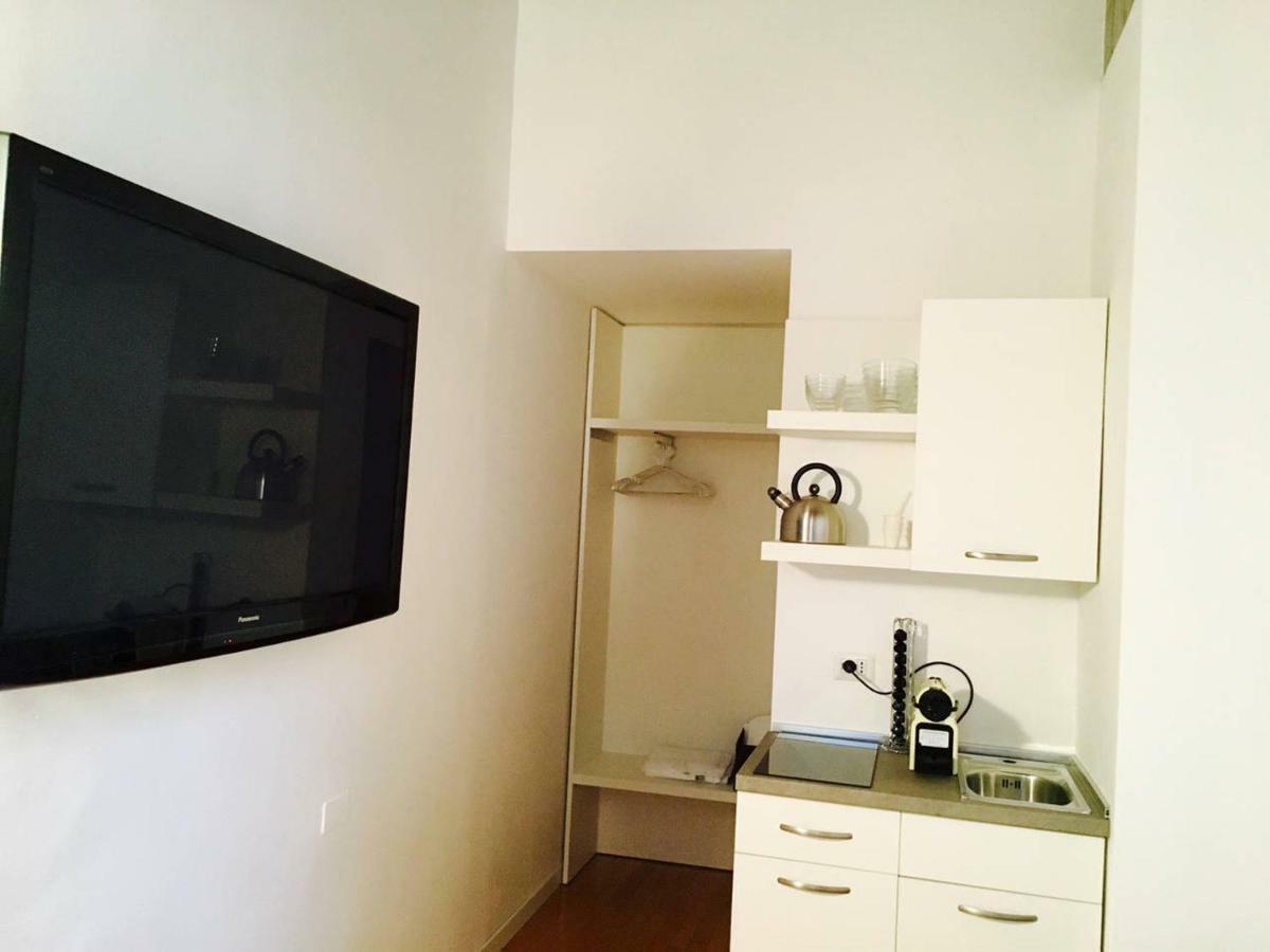 Apartment Room *