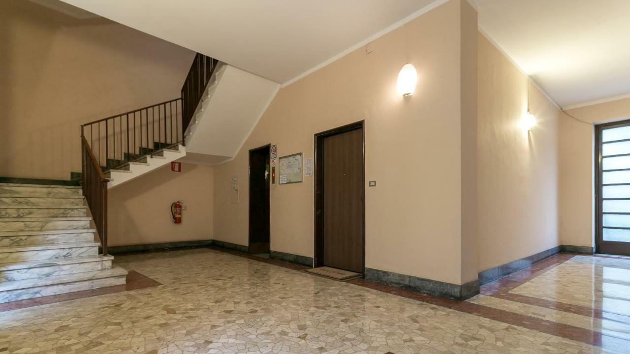 Next Stop - Station Apartamento