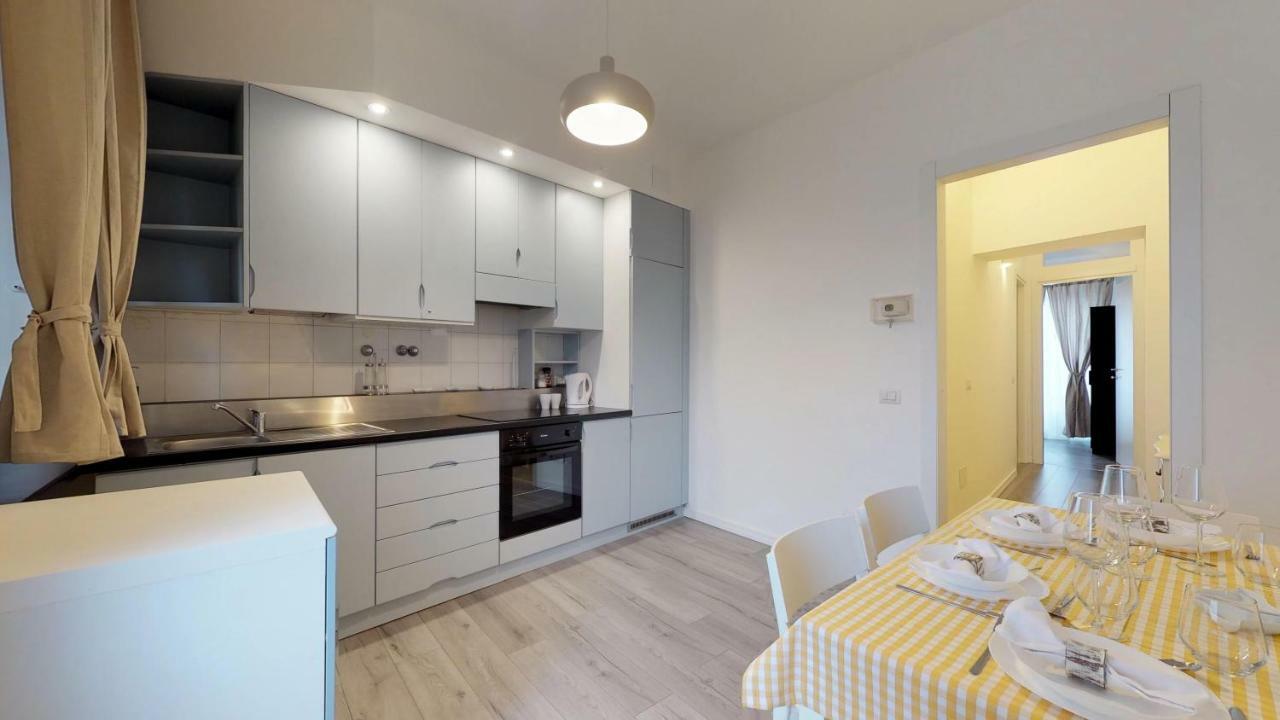 Luxury 2 Bedrooms Apartment *