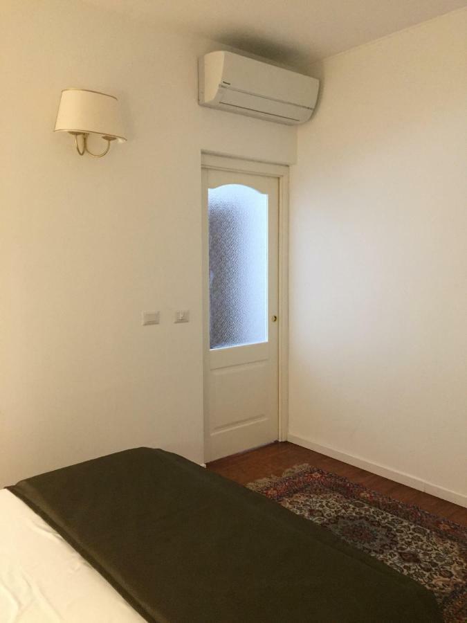 Apartamento 996 *