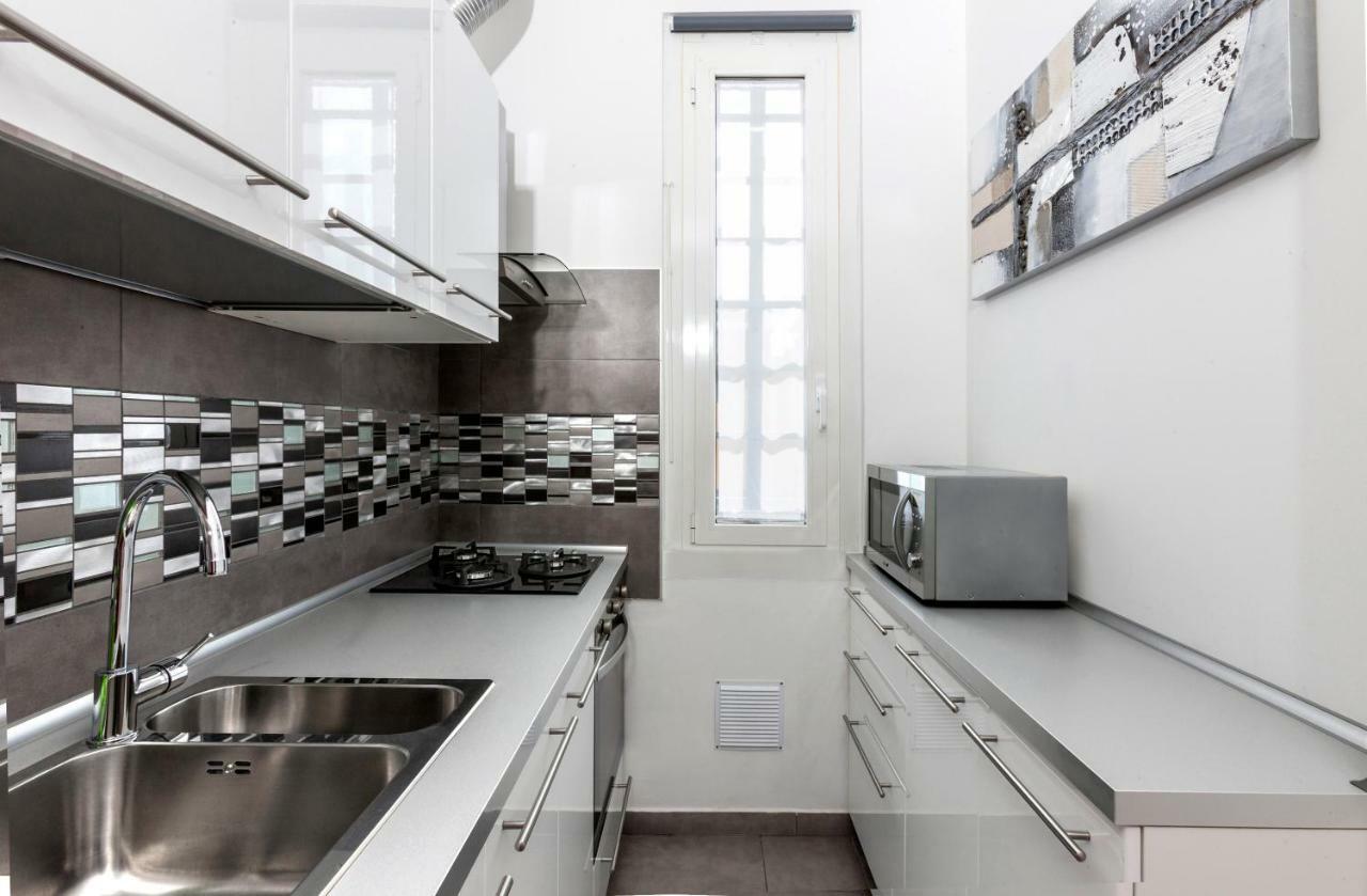 Bright House In * Milano