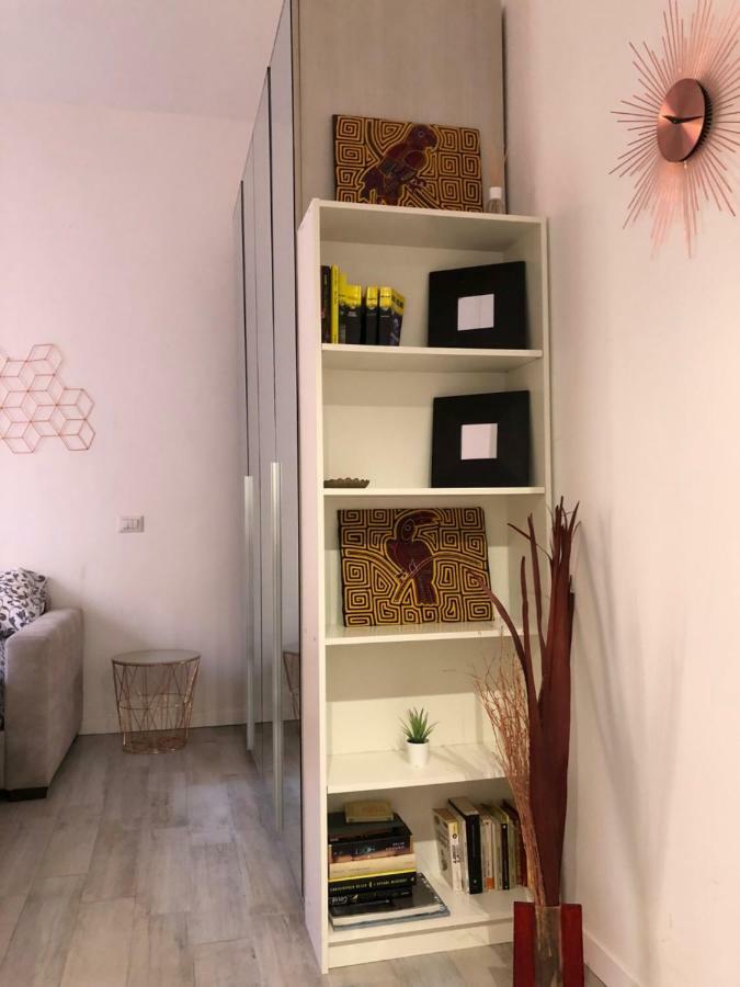 Joy House -central Near Metro Arco Della Pace Brera-entire Perfect For Work & Play, Nightlife With Ac & Fast Wifi Welcome To The Cool Joy House! Apartment