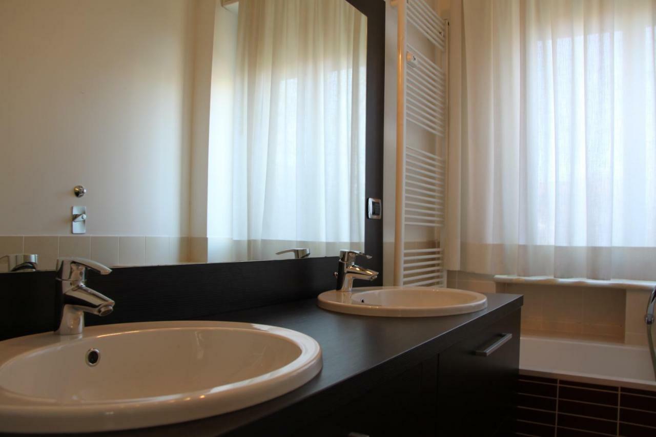 Maggiore Cozy Apartment Milan