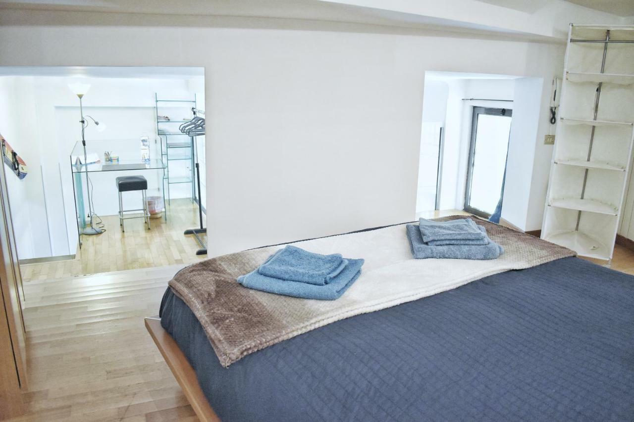 Apartment Charming Design Loft Isola Milan
