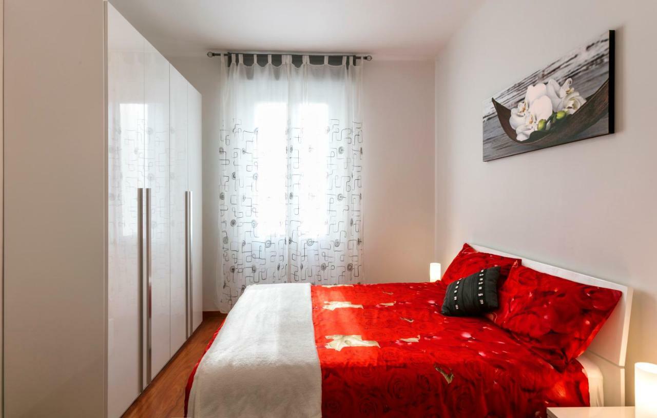 Bright House In Appartamento Milano