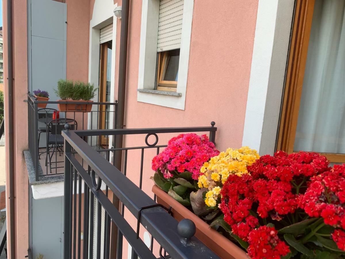 Co&mo A 16 Minuti Da Duomo Apartamento Milão