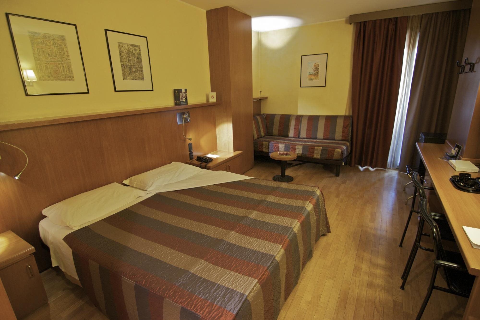 Urban Hive 4*