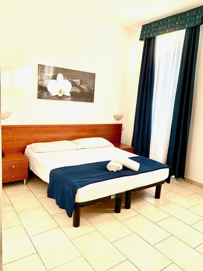 Alessander Hotel