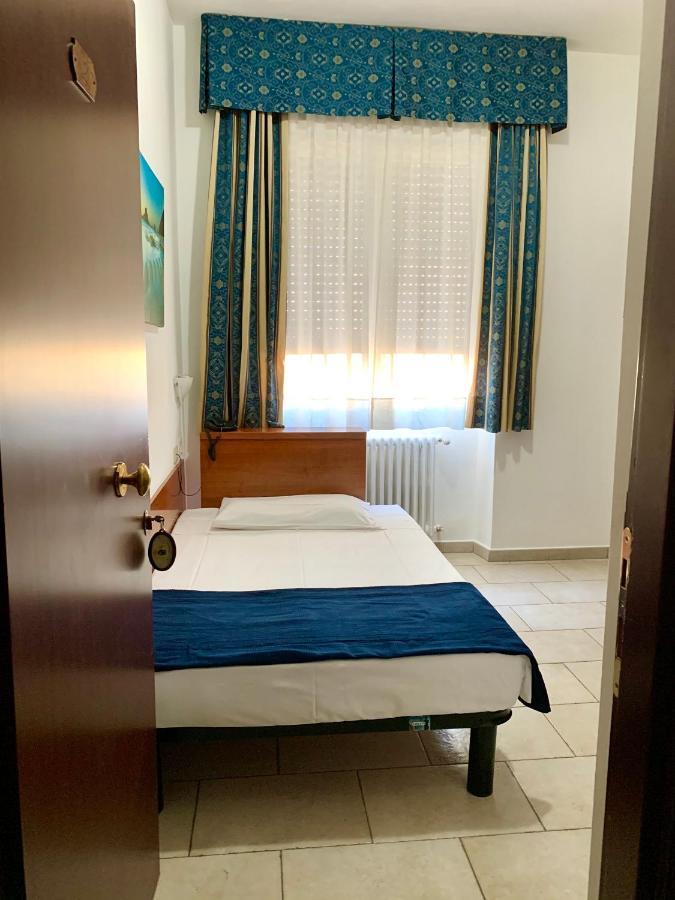 Hotel Alessander 2*