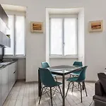 Spacious Retreat Steps From Lambrate Metro- Via Pacini
