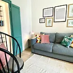 Fara Cinque Small Apartment