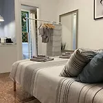 Studio 25 Apartment - Near Metro M3