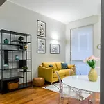 Joivy Elegant 1 Bedroom Apt In Front Of The Sforzesco Castle
