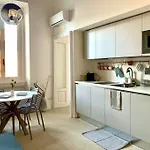 Stylish Flat In Porta Romana-Fondazione Prada