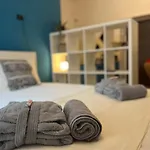 Regina Milano Ai Navigli - Sky Tv, Wifi And Breakfast Box